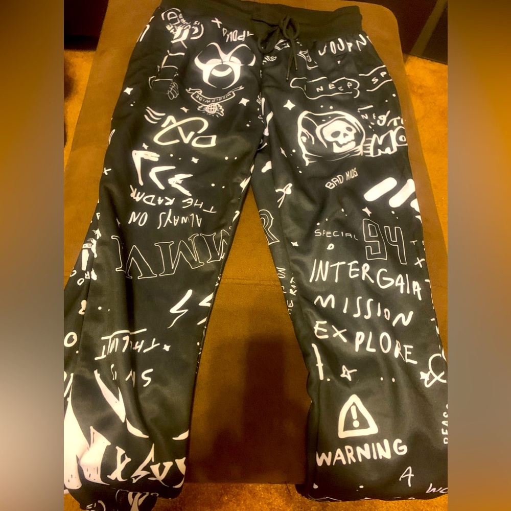 Reason sweatpants size M